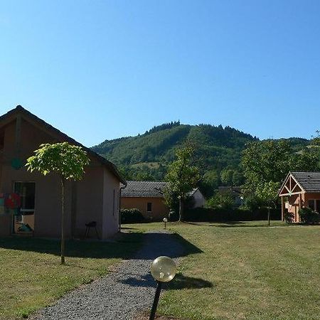 Saint-Geniez D'Olt - Residence Le Colombier Экстерьер фото
