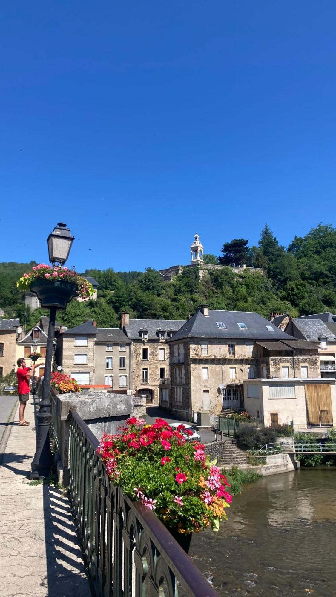 Saint-Geniez D'Olt - Residence Le Colombier Экстерьер фото