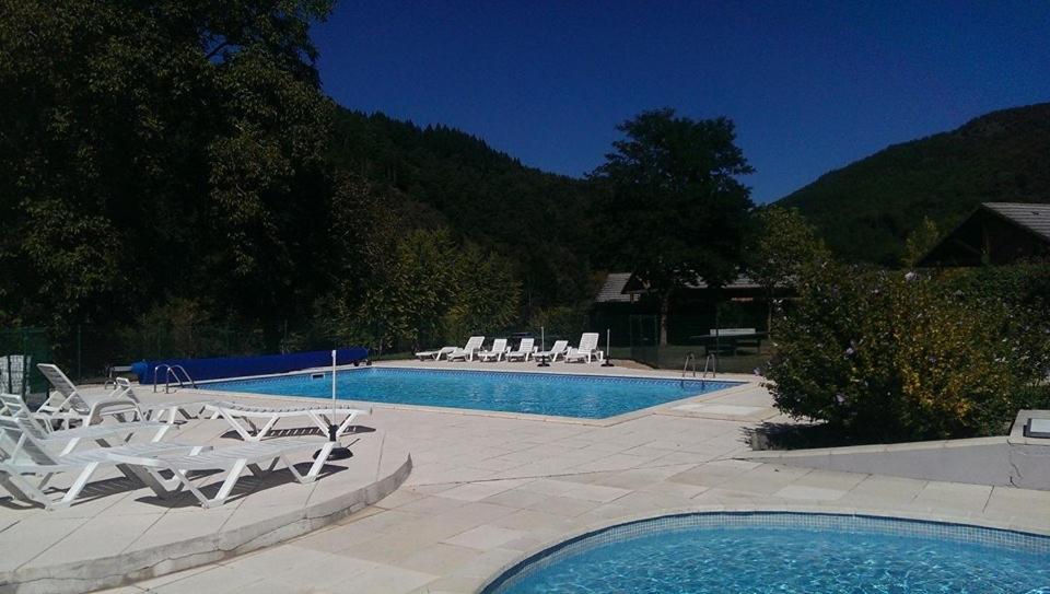Saint-Geniez D'Olt - Residence Le Colombier Экстерьер фото