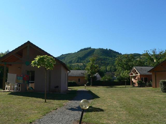 Saint-Geniez D'Olt - Residence Le Colombier Экстерьер фото
